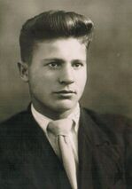 I.f-ushkalov student tekhnikuma moskva-1940.jpg